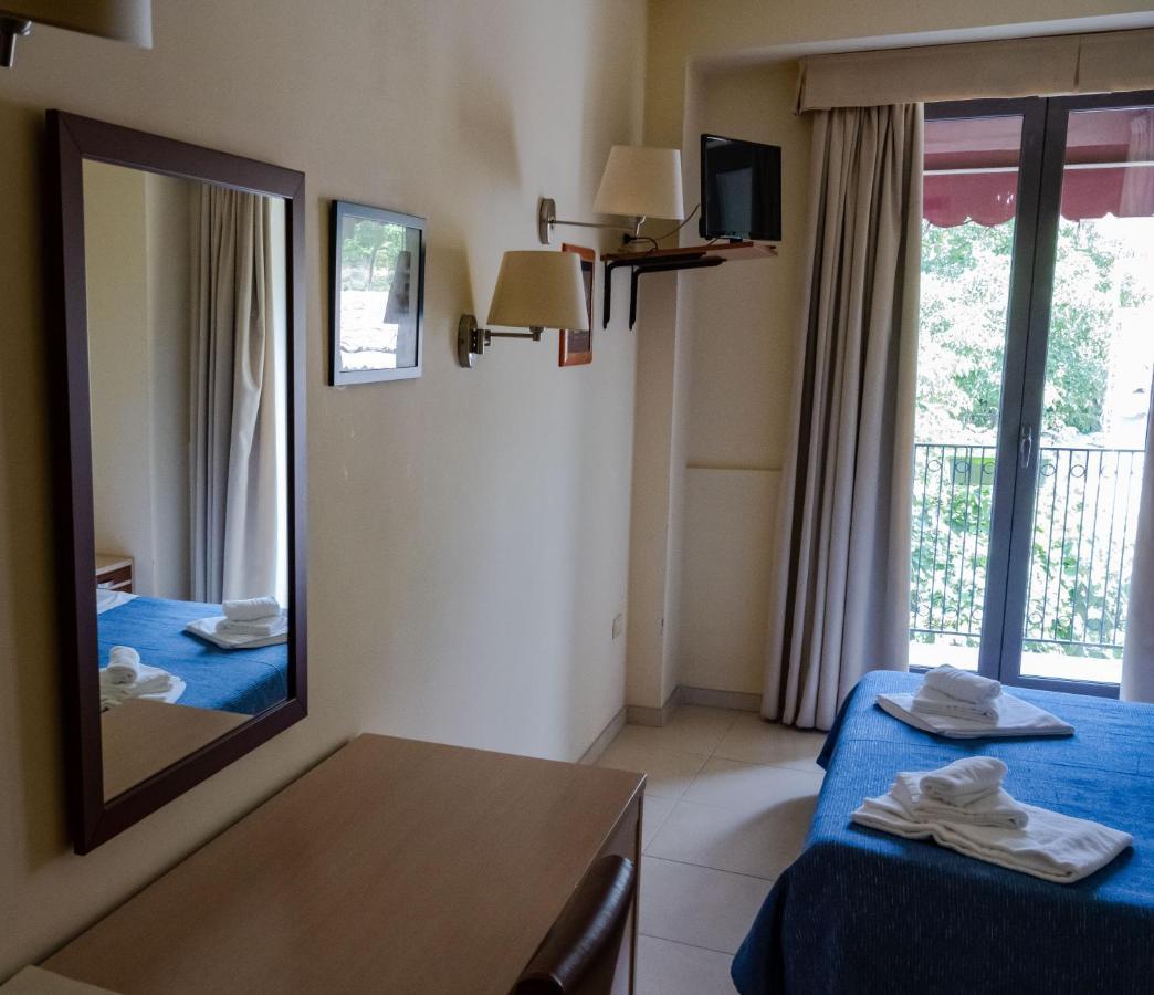Hotel Milomax 외부 사진