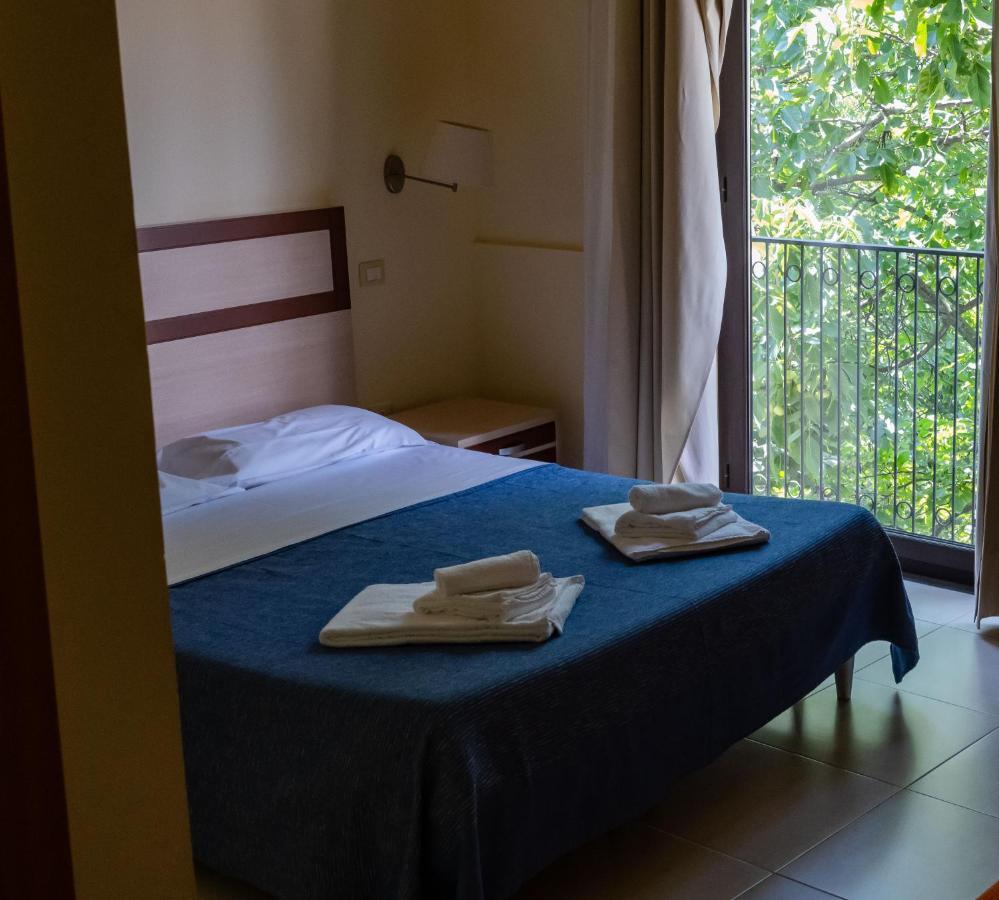 Hotel Milomax 외부 사진